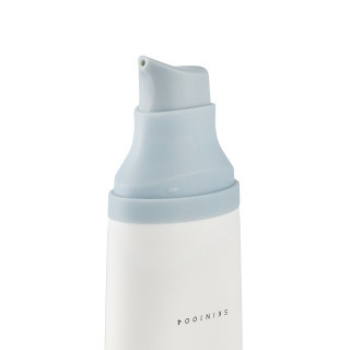 کرم ضد آفتاب سنتلا SPF 50 بیرنگ 50 میلیلیتر